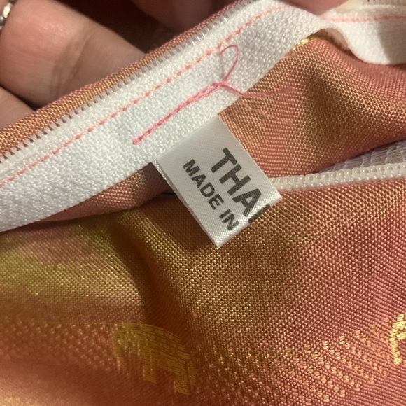 Blush Coral color Elephant Thai Silk pillow cover 16 in Square BRAND NEW!!! - Picture 9 of 10